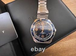 BELL & ROSS BR V2-92 AÉRONAVALE 41mm blue dial automatic watch, box + papers