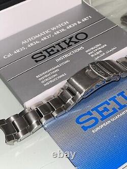 Brand New Seiko Prospex Samurai Automatic 44mm Mens Diver 200m, Boxed & Papers