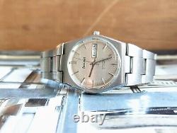 Gents Vintage Accurist automatic 21 Jewels Day Date Bracelet Watch Working