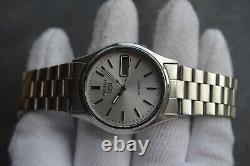 July 1988 Seiko 5 7009 3100 Automatic Silver Dial Men's Bracelet Watch