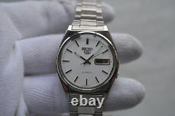 July 1990 Seiko 5 7009 3140 Automatic White Dial Men's Bracelet Watch