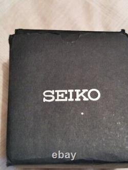 Seiko 5 Automatic 21 Jewels grey silver Mens Watch 7S26-02PO Brand New Boxed