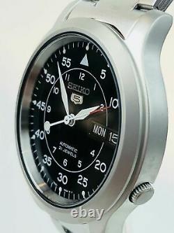 Seiko 5 Automatic Black Dial Silver Stainless Steel Mens Watch SNK809K1 RRP £169