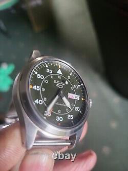 Seiko 5 Automatic Mens Wristwatch. Green Dial