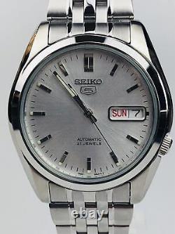 Seiko 5 Automatic Silver Dial Steel Bracelet Mens Watch SNK355K1 RRP £199