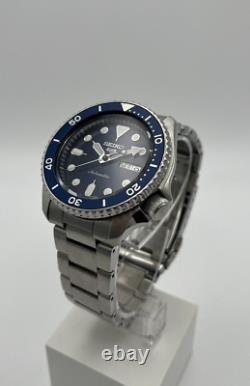 Seiko 5 Mens Watch Sports Blue Dial Silver Steel Automatic SRPD51K1
