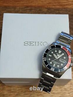 Seiko 5 Sports Automatic Sea Urchin'Pepsi' Bezel Mens Watch SNZF15K1