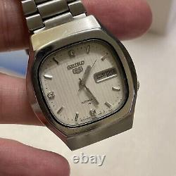 Seiko Mens Vintage Automatic Watch Calendar Jewelled White Face Silver Strap