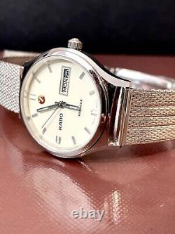 Vintage Rado Voyager Light White/Cream Face Date Time Automatic Mens Watch Swiss