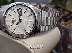 Vintage Seiko Automatic Mens Watch Ref 7009-8750A White Dial